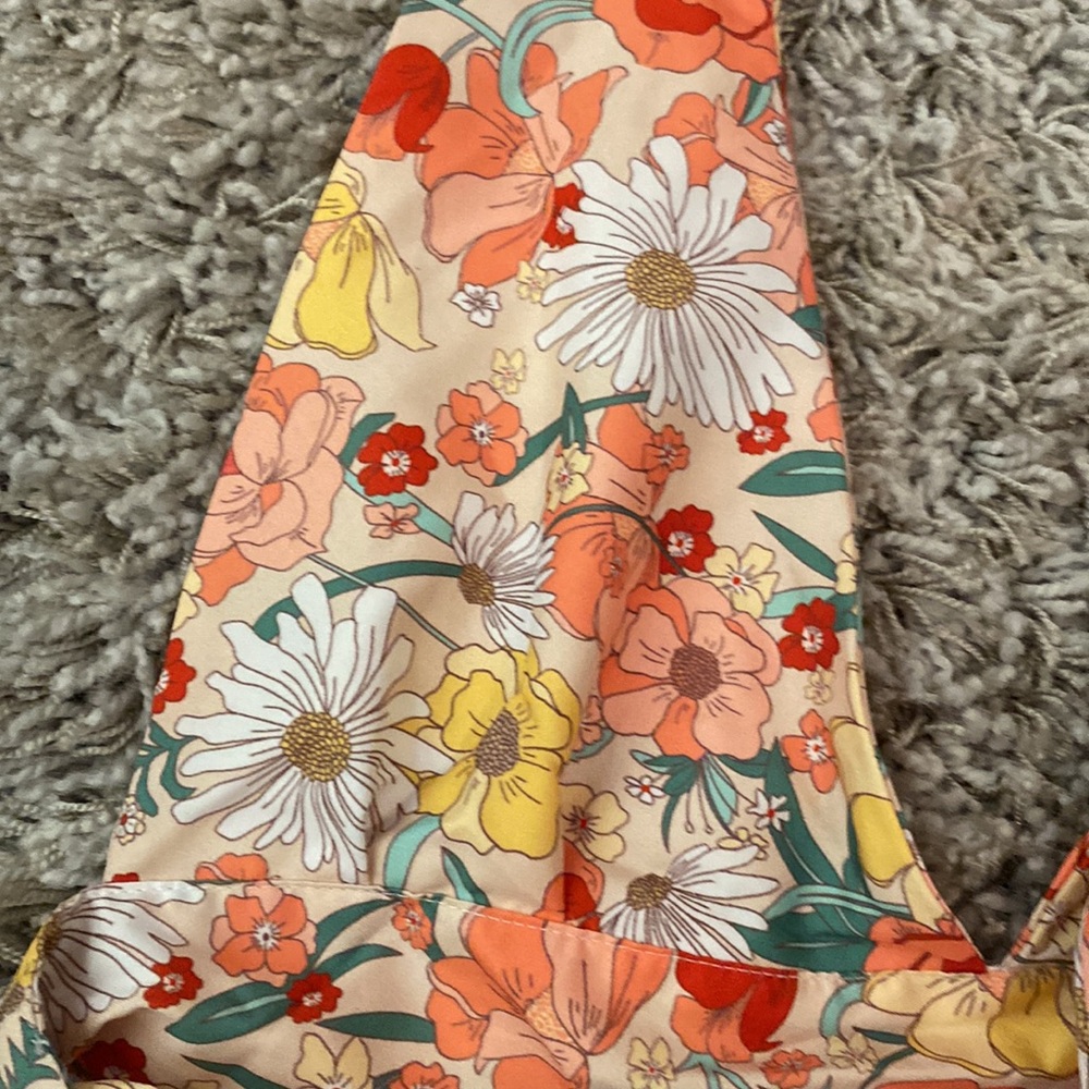 Halter Top - Picture 2 of 2